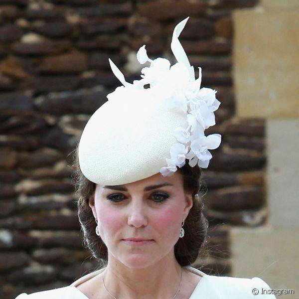 Kate Middleton chama aten??o com makes elegantes e s?brias